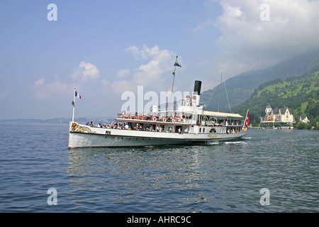 Il centenario piroscafi a ruote sul lago di Lucerna in Svizzera Foto Stock