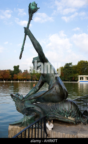 Dettaglio il re Alfonso XII monumento di El Retiro park in Madrid Foto Stock