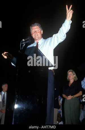 Il governatore Bill Clinton sulla Clinton Gore 1992 campagna Buscapade tour in Tyler Texas Foto Stock