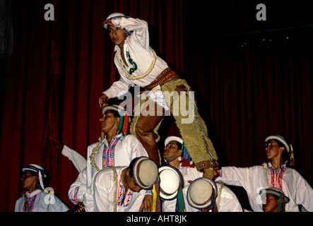Ecuadoran ballerini, ballerini, Jacchigua nazionale di danza folcloristica, Quito Pichincha Provincia, Ecuador, Sud America Foto Stock