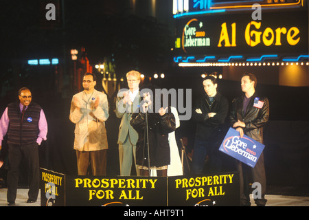 Rally presidenziale per Gore Lieberman il 31 ottobre di 2000 in Westwood Village di Los Angeles in California Foto Stock