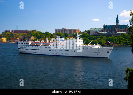 La nave di crociera Birger Jarl di cruiseline Ånedinlinjen sul Mar Baltico visto dall'isola di Djurgården di Stoccolma, svedese Foto Stock