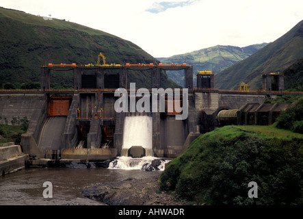 Agoyan Centrale Idroelettrica, Pastaza River Gorge, a est di Banos, provincia di Tungurahua, Ecuador, Sud America Foto Stock