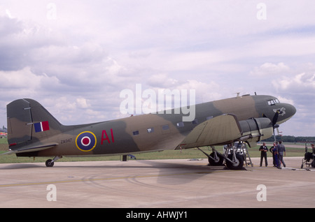 Douglas Dakota DC3 aereo di linea e il trasporto aereo(YS-H) Registrazione Serial ZA947. GAV 2914-311 Foto Stock