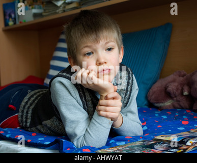 ha perso nel pensiero Foto Stock