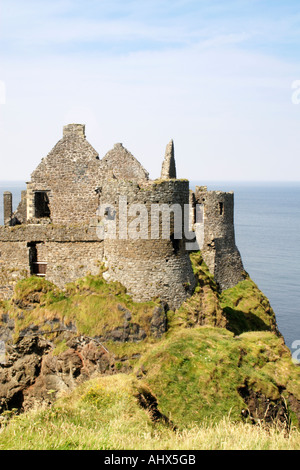 Dunluce Castle, North Antrim, Irlanda del Nord. Foto Stock