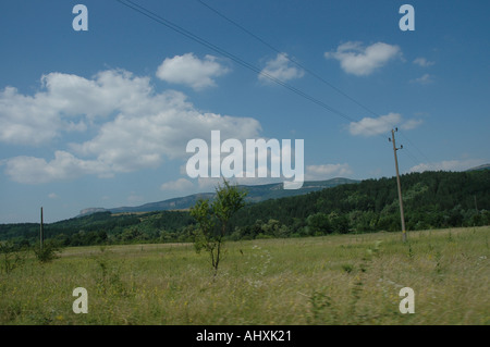 Paese bulgaro lato in estate Foto Stock