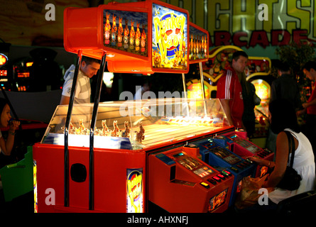 Macchina di divertimento arcade in New Brighton vicino a Liverpool Foto Stock