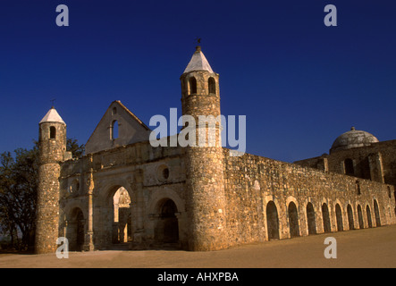 Scoperchiata basilica, basilica, monastero domenicano, convento domenicano, Ordine Domenicano, Cuilapam de Guerrero, Stato di Oaxaca, Messico Foto Stock