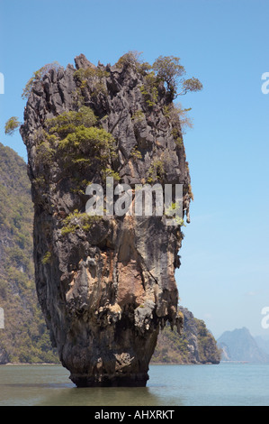 Isola di James Bond, vicino a Phuket, Tailandia Foto Stock