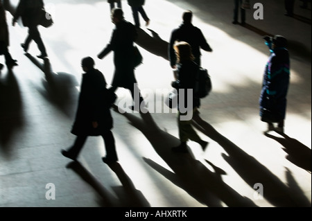 Sfocata colpo di movimento di persone e alla Grand Central Station New York City Foto Stock