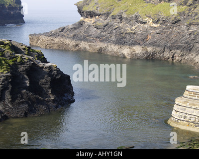 L'ingresso al porto di Boscastle Foto Stock