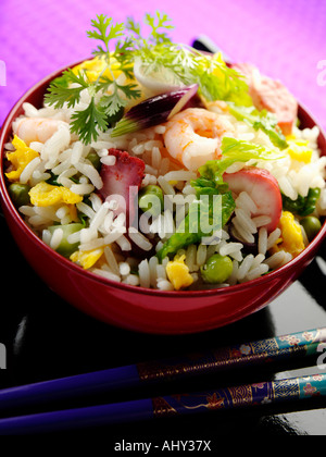 Cinese riso fritto con carne di maiale e gamberi e cibo editoriale Foto Stock