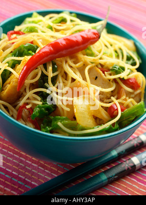 Una ciotola di spaghetti di Singapore Foto Stock