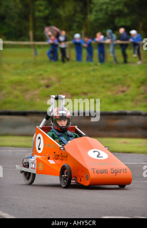 GREENPOWER ELECTRIC CAR RACING PER LE SCUOLE a Castle Combe circuito WILTSHIRE REGNO UNITO Foto Stock