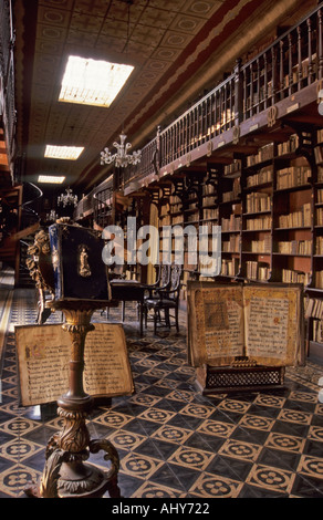 Biblioteca di San Francisco Monastero, Lima, Peru Foto Stock