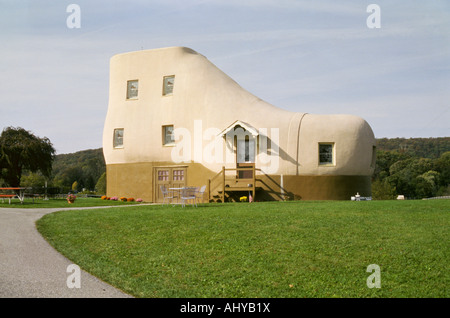 Filastrocca ispirata regime di pubblicità vi era una vecchia signora che viveva in una scarpa Haines House di York Pennsylvania PA americana Foto Stock