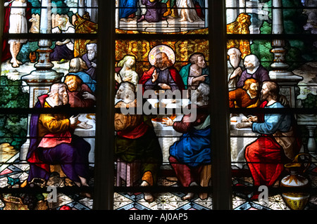 Vetrata di St Etienne du Mont chiesa Quartiere Latino Parigi Francia Foto Stock