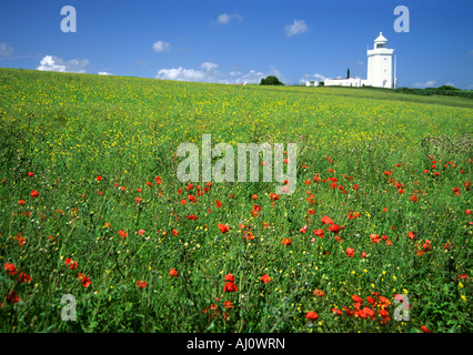 Clifftop vista di South Foreland Lighthouse vicino a Dover Kent Foto Stock