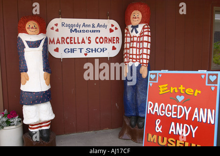 ILLINOIS Arcola Raggedy Ann e Raggedy Andy museo segni esterni Foto Stock