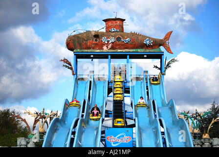 Carica di profondità Ride, Neptune's unito, Thorpe Park Theme Park, Chertsey, Surrey, England, Regno Unito Foto Stock