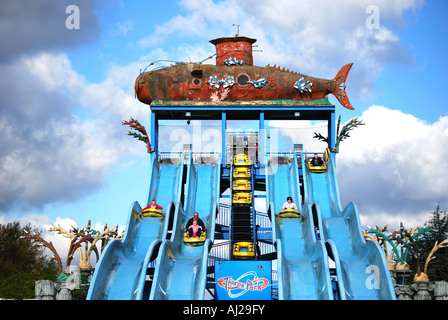 Carica di profondità Ride, Neptune's unito, Thorpe Park Theme Park, Chertsey, Surrey, Regno Unito Inghilterra Foto Stock