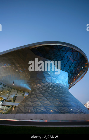 Nuovo mondo BMW a Monaco di Baviera Baviera Germania Foto Stock