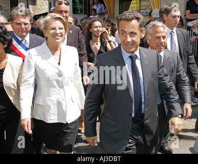 Nicolas Sarkozy durante una visita all'isola francese della Corsica. Nicolas Sarkozy, KOGF GCB Foto Stock