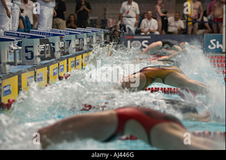 L'inizio di una donna dorso calore alla ASA Campionati Nazionali, 2007 Foto Stock