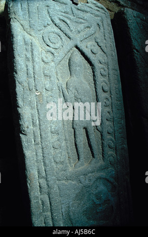 Celtic sculture in pietra nella Chiesa Kilmartin Foto Stock