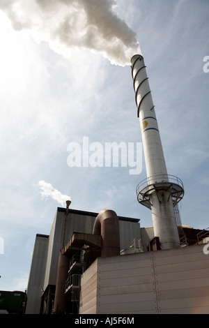 Fumo proveniente dal camino del Nuovo Galles del Sud di fresatura di zucchero Co operativa mulino di zucchero e raffineria Woodburn Australia Foto Stock