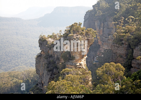 La funivia teleferica discendente da una scogliera al suolo della foresta nel Scenic World Katoomba Blue Mountains New South Wales NSW Austral Foto Stock