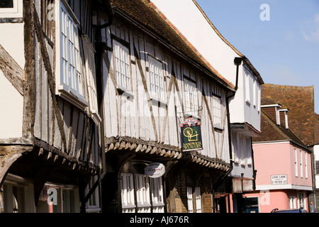 Regno Unito Sandwich Kent Strand Street i tessitori storico legname medievale incorniciata rifugiato tessitori fiamminghi case Foto Stock