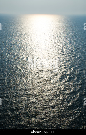 Sole riflesso oceano Atlantico Foto Stock