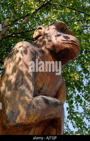 Scolpiti ape statua all'ingresso del Giardino Zoologico di Chattanooga, Tennessee Foto Stock