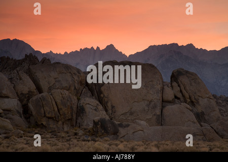 Tramonto su Mt Whitney colline Alabama California Foto Stock