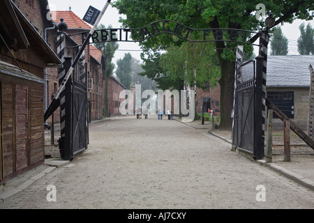Cancello di ingresso a Auschwitz Birenau Museo Statale di Oswiecim, vicino a Cracovia in Polonia. Foto Stock