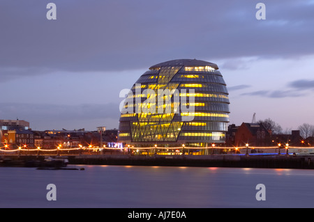 Giorno GLA City Hall progettata da Foster partner in Londra England Regno Unito Regno Unito Regno Unito Foto Stock