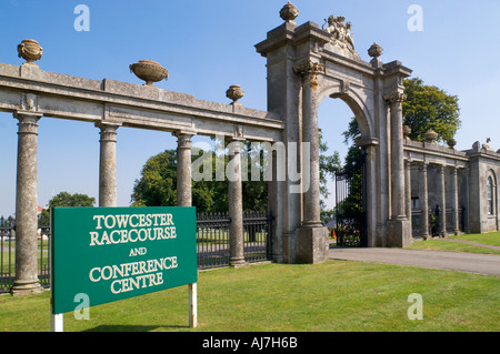 Towcester Racecourse e Centro Conferenze Northamptonshire Inghilterra Foto Stock