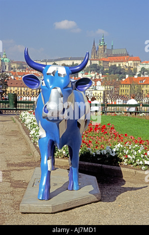 Blue Cow vista In Praga, la capitale della Repubblica ceca Foto Stock