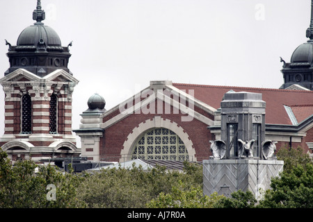 Ellis Island visto da Liberty State Park in Jersey City New Jersey Foto Stock