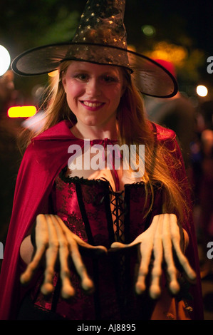 Costume di festeggianti annuale al Greenwich Village Halloween Parade New York NY Foto Stock