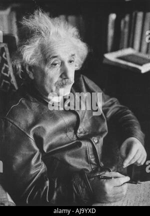 Albert Einstein, tedesco-svizzero-American matematico e fisico. Artista: sconosciuto Foto Stock