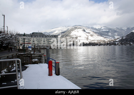 Vista panoramica del lago Zeller See, Zell am Zee ski resort, Austria. Foto Stock