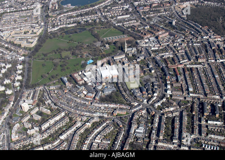 Vista aerea a nord ovest di Clissold Park suburbana alloggiamento terrazzati Stoke Newington London N16 Inghilterra REGNO UNITO alto livello obliqua Foto Stock