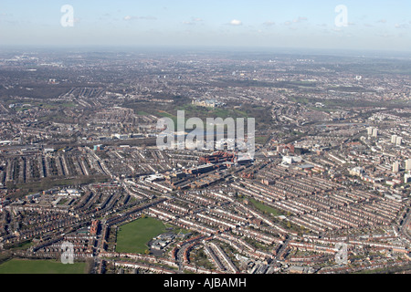 Vista aerea ovest di alloggiamento suburbana Alexandra Palace e il parco verde di legno e Hornsey London N22 e N8 England Regno Unito alto livello 0 Foto Stock