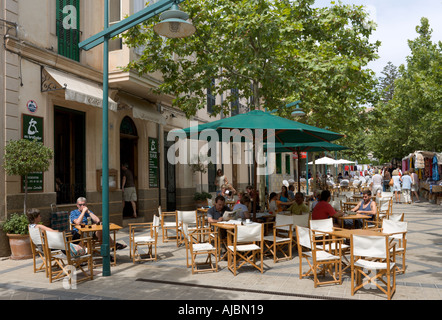 Cafè sul marciapiede, Esporles, Costa Ovest, Mallorca, Spagna Foto Stock