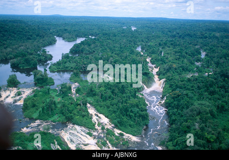 Una veduta aerea del Fiume Ivindo Foto Stock