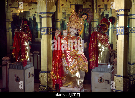 Amritsar India Durgiana (hindu) Krishna Riproduzione di flauto Foto Stock