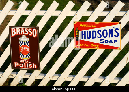 Vintage Cartelli pubblicitari Foto Stock